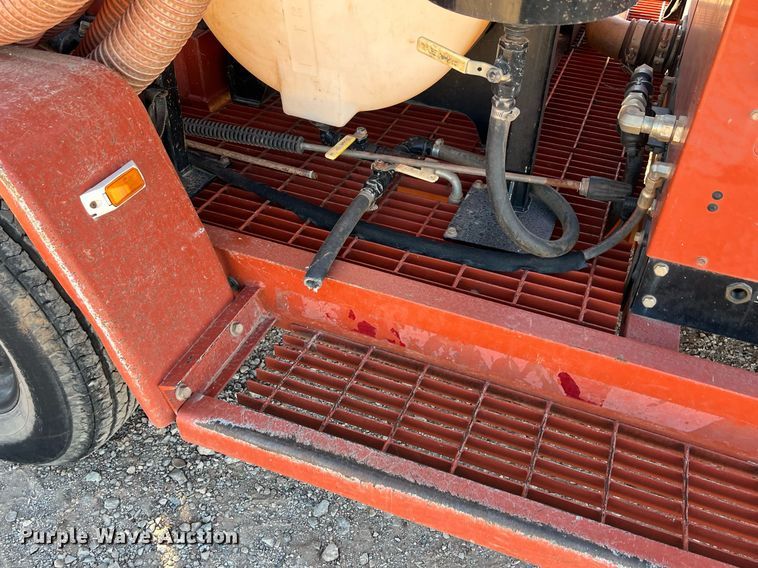 image for item EI0521 2018 Ditch Witch FX30  vacuum excavator