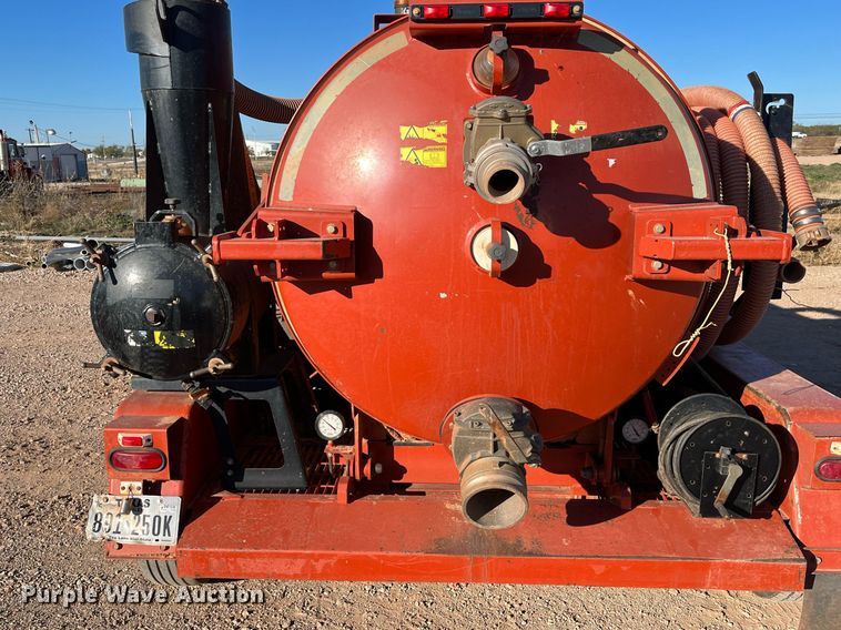 image for item EI0521 2018 Ditch Witch FX30  vacuum excavator