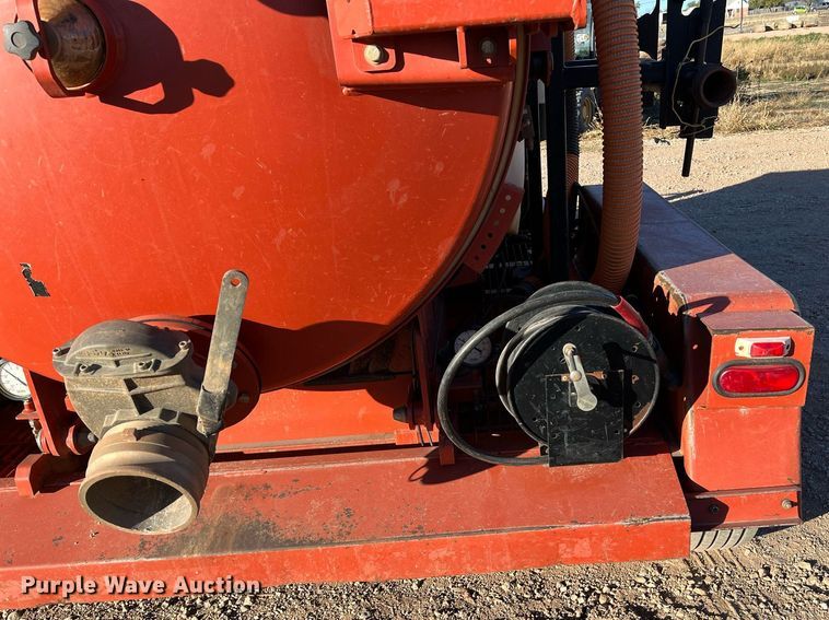 image for item EI0522 2017 Ditch Witch FX30  vacuum excavator