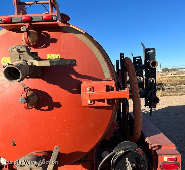 image for item EI0522 2017 Ditch Witch FX30  vacuum excavator