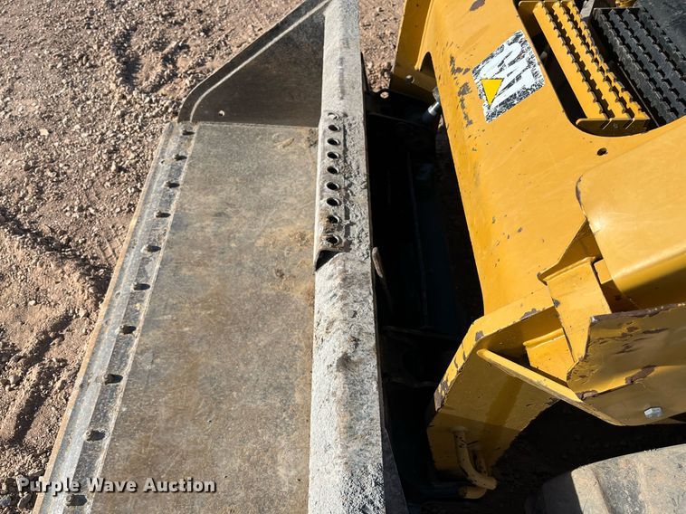 image for item EI0525 2017 Caterpillar 299D2XHP  tracked skid steer loader