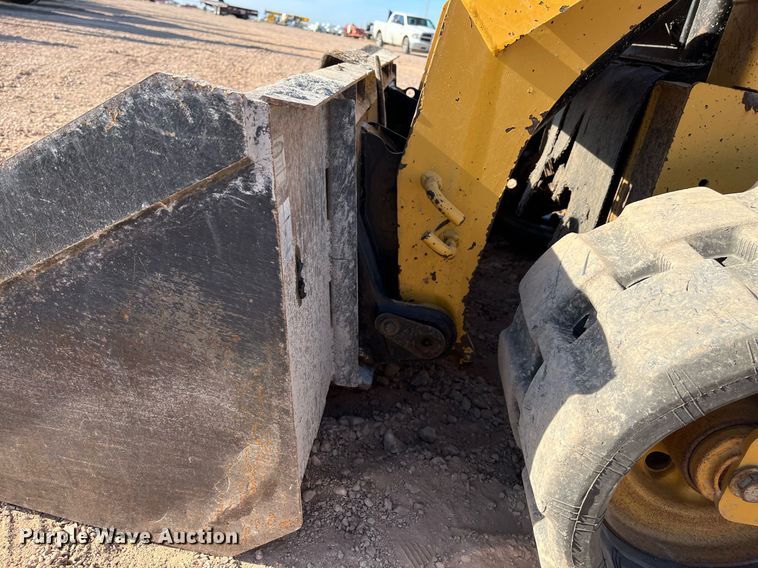 image for item EI0525 2017 Caterpillar 299D2XHP  tracked skid steer loader