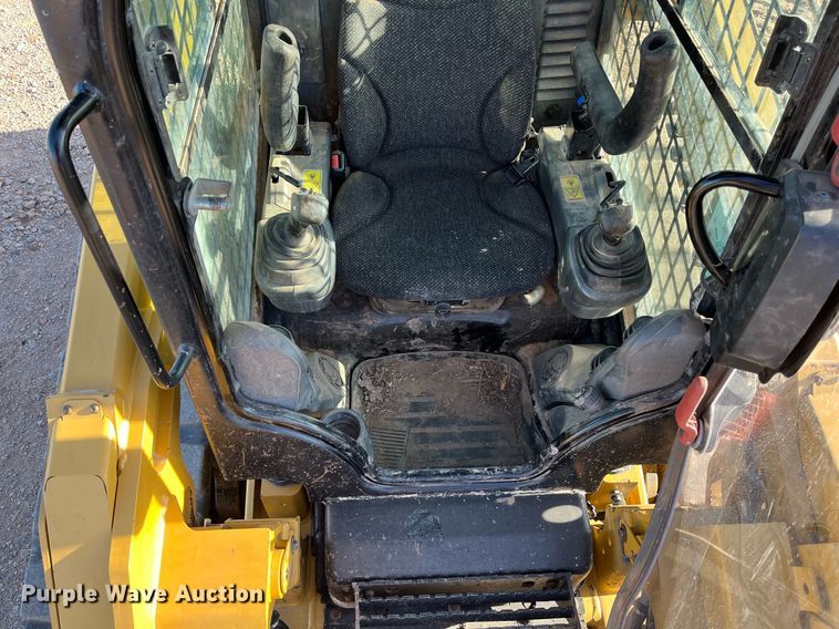 image for item EI0525 2017 Caterpillar 299D2XHP  tracked skid steer loader