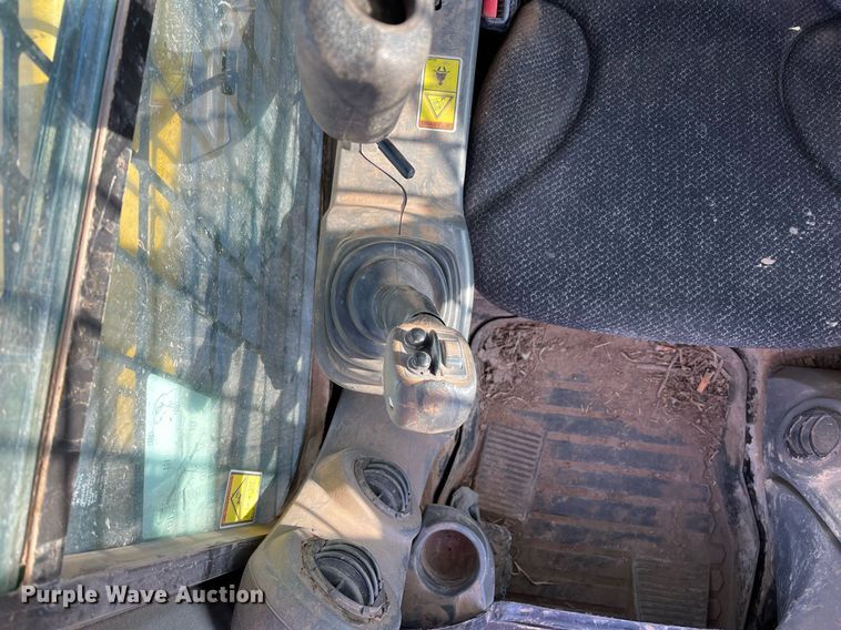 image for item EI0525 2017 Caterpillar 299D2XHP  tracked skid steer loader