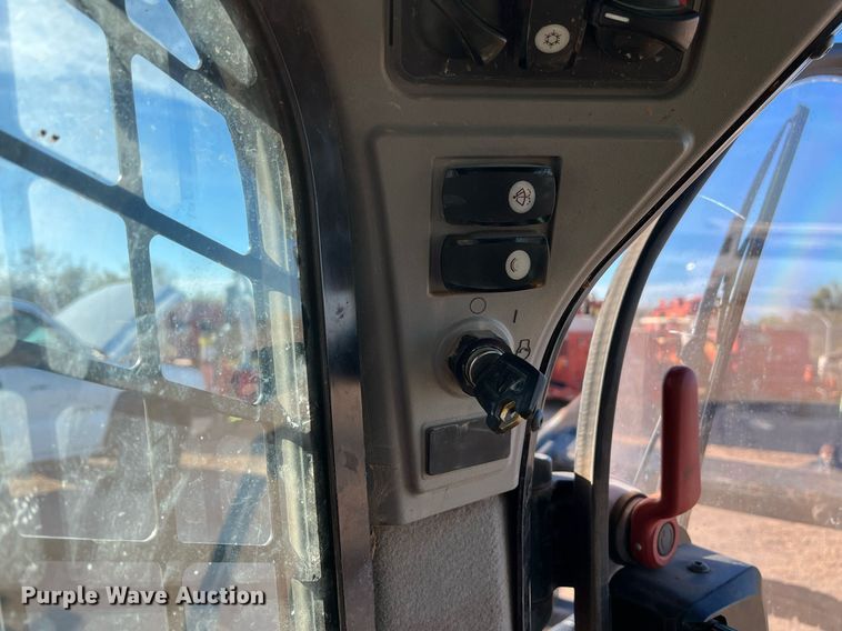 image for item EI0525 2017 Caterpillar 299D2XHP  tracked skid steer loader