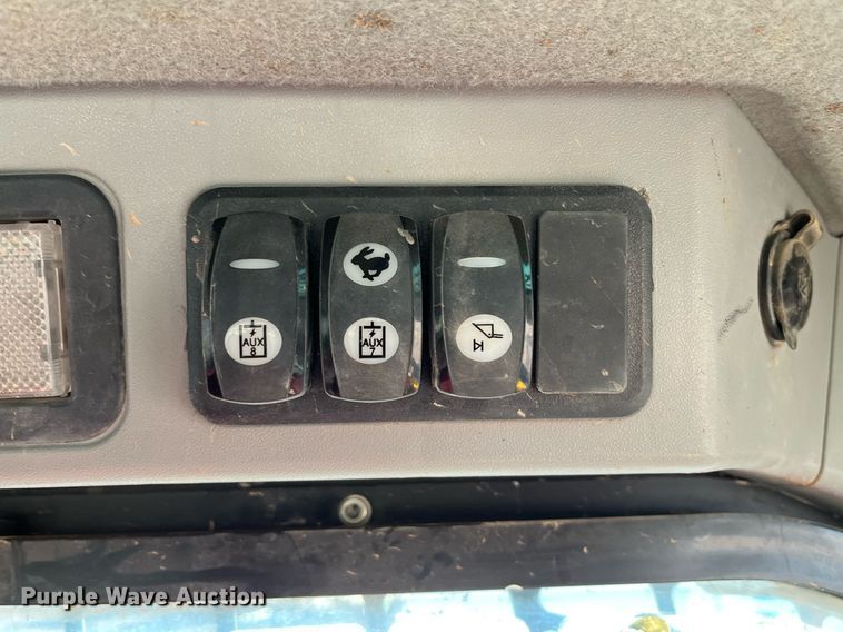 image for item EI0525 2017 Caterpillar 299D2XHP  tracked skid steer loader