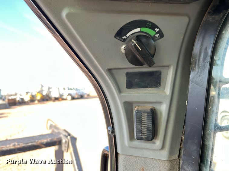 image for item EI0525 2017 Caterpillar 299D2XHP  tracked skid steer loader