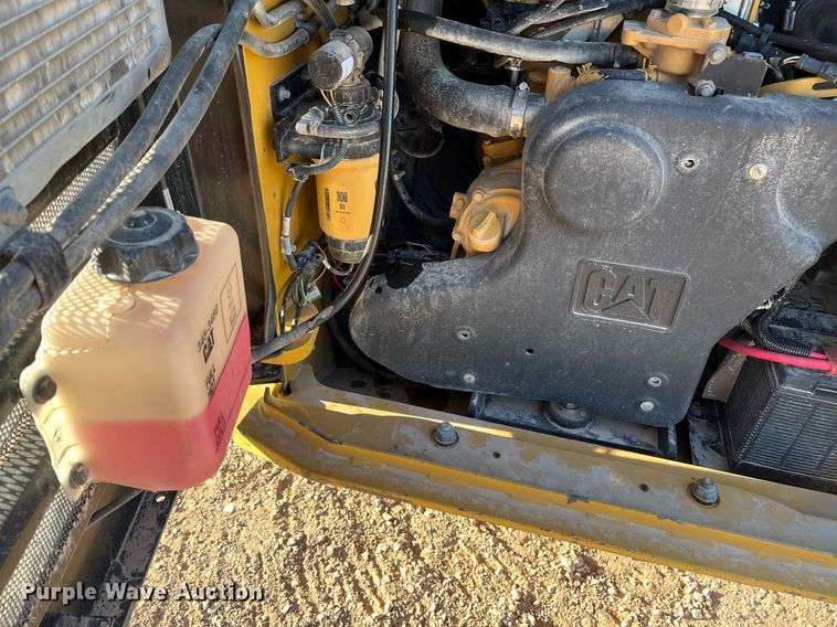 image for item EI0525 2017 Caterpillar 299D2XHP  tracked skid steer loader