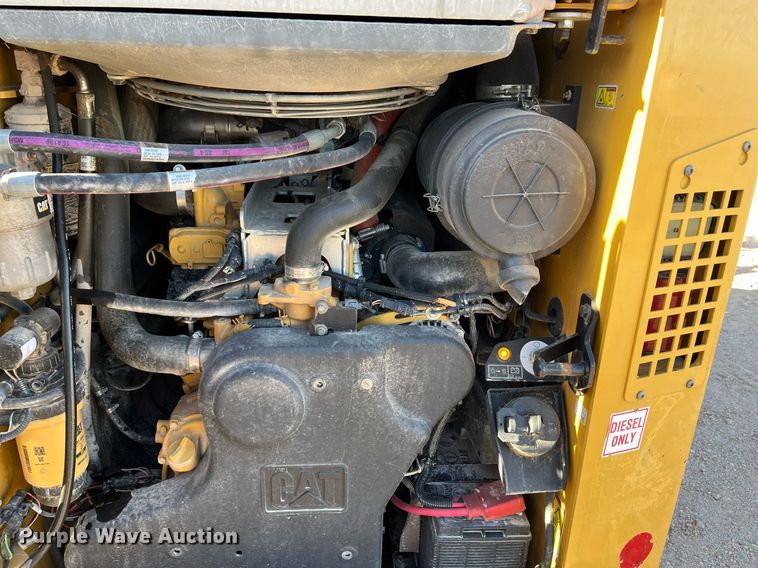 image for item EI0525 2017 Caterpillar 299D2XHP  tracked skid steer loader