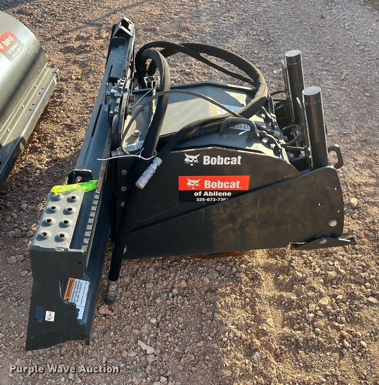 image for item EI0529 2019 Bobcat 18PLA  skid steer cold planer