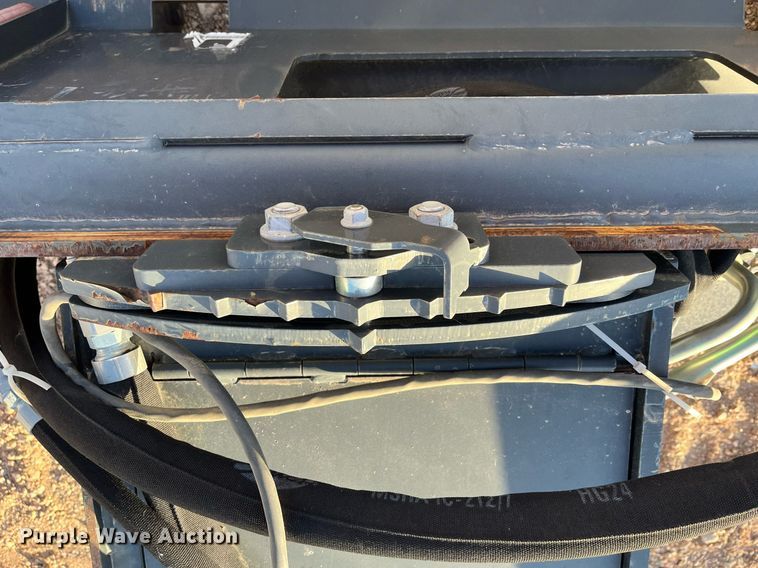 image for item EI0529 2019 Bobcat 18PLA  skid steer cold planer