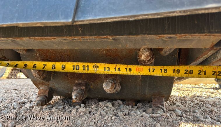 image for item EI0529 2019 Bobcat 18PLA  skid steer cold planer