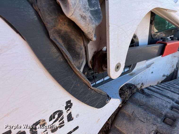 image for item EI0530 2018 Bobcat T870  tracked skid steer loader