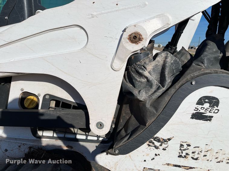 image for item EI0530 2018 Bobcat T870  tracked skid steer loader