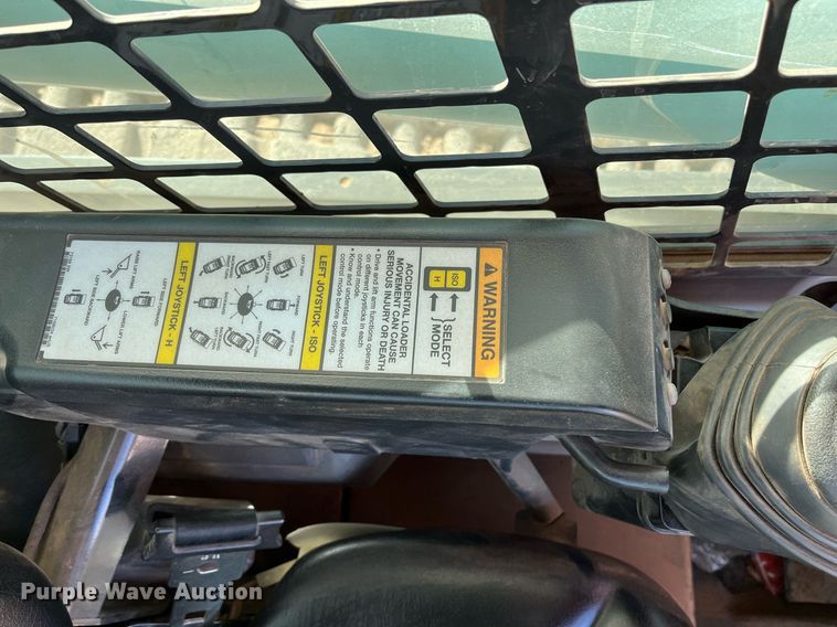 image for item EI0530 2018 Bobcat T870  tracked skid steer loader