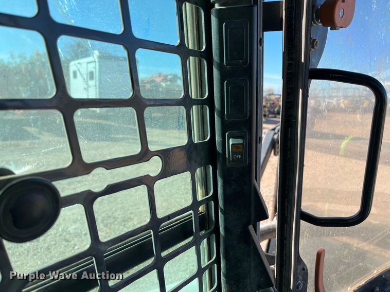 image for item EI0530 2018 Bobcat T870  tracked skid steer loader