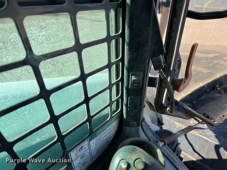 image for item EI0530 2018 Bobcat T870  tracked skid steer loader