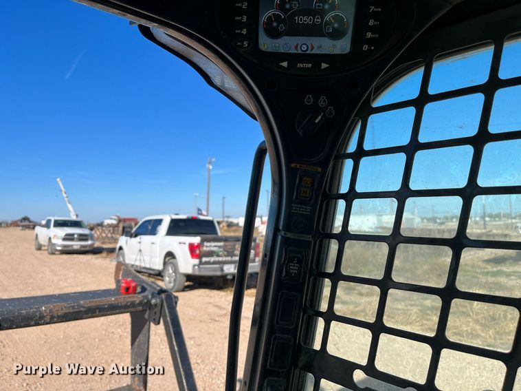 image for item EI0530 2018 Bobcat T870  tracked skid steer loader