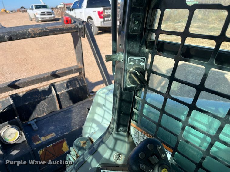 image for item EI0530 2018 Bobcat T870  tracked skid steer loader