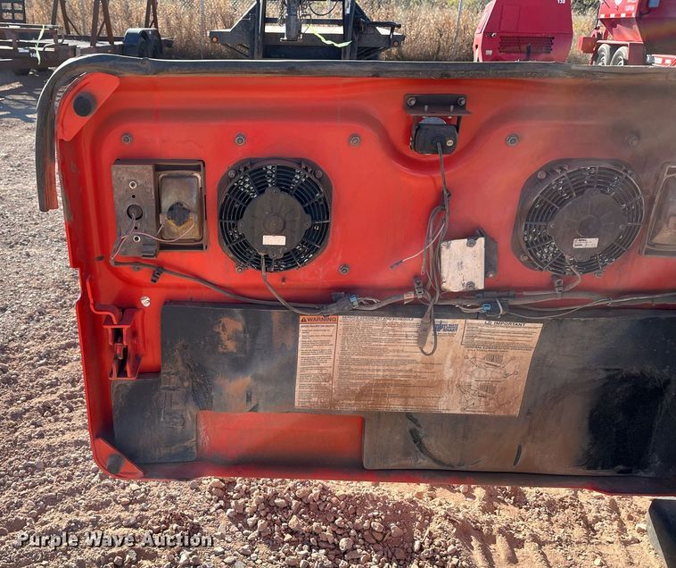 image for item EI0530 2018 Bobcat T870  tracked skid steer loader