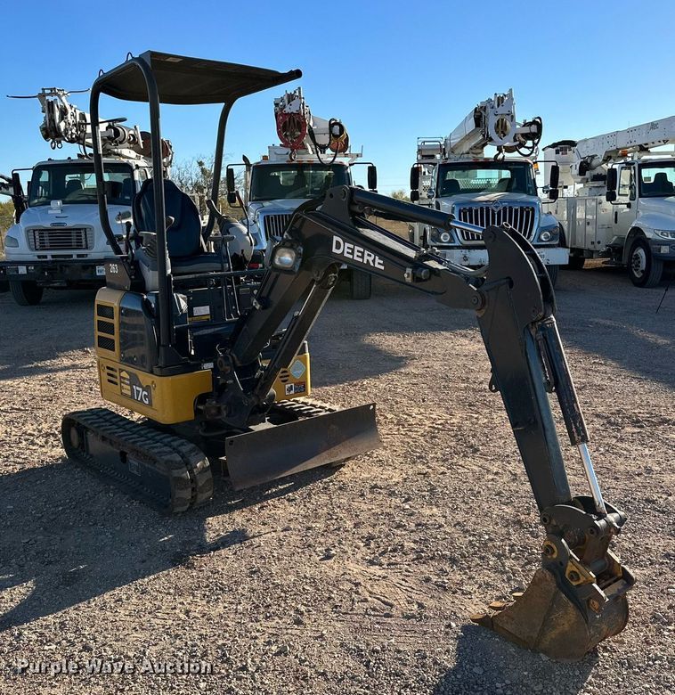 image for item EI0533 2019 John Deere 17G  mini excavator