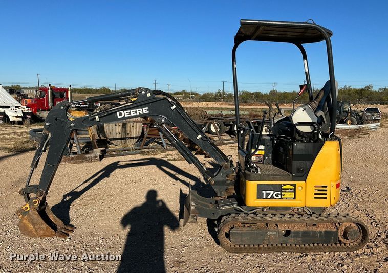 image for item EI0533 2019 John Deere 17G  mini excavator