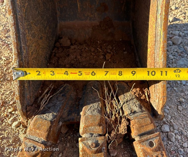 image for item EI0533 2019 John Deere 17G  mini excavator