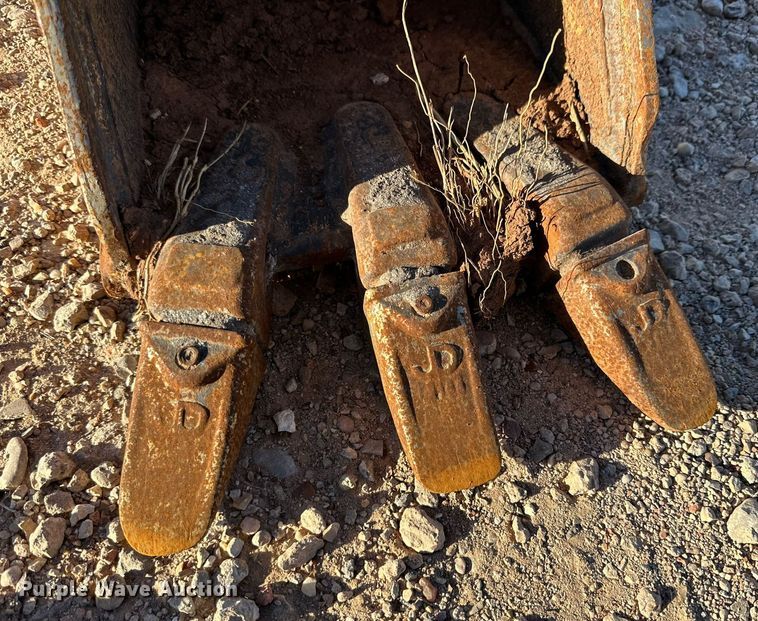 image for item EI0533 2019 John Deere 17G  mini excavator