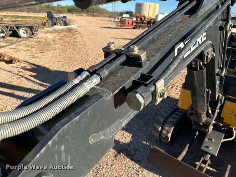 image for item EI0533 2019 John Deere 17G  mini excavator