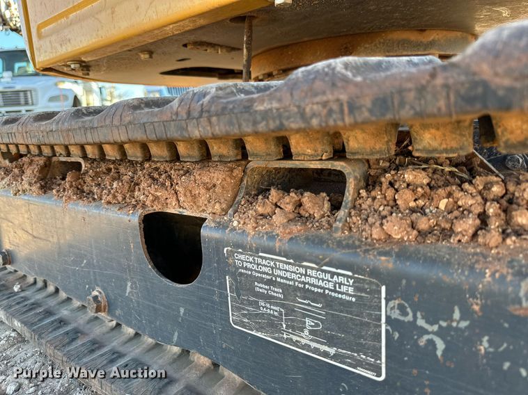 image for item EI0533 2019 John Deere 17G  mini excavator