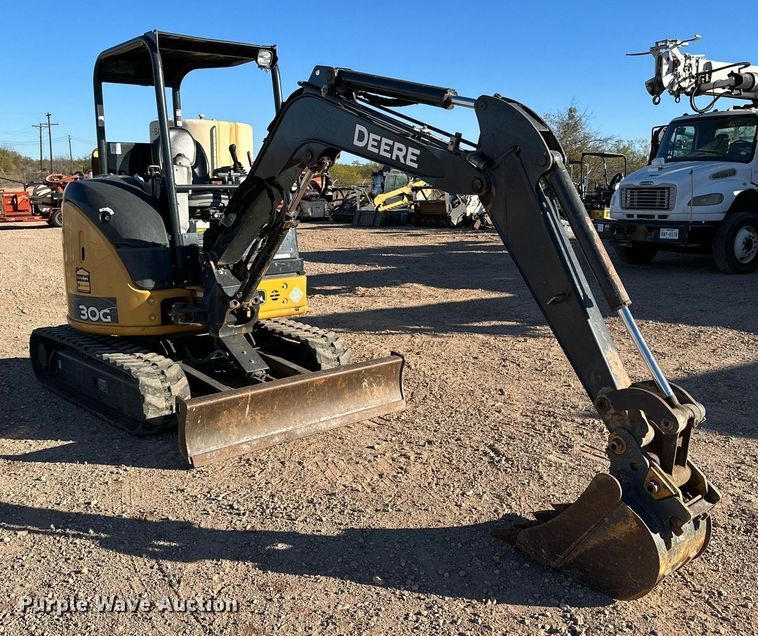 image for item EI0535 2017 John Deere 30G  mini excavator