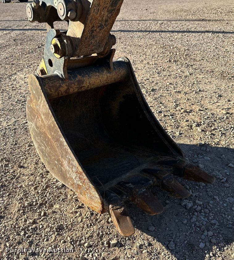 image for item EI0535 2017 John Deere 30G  mini excavator