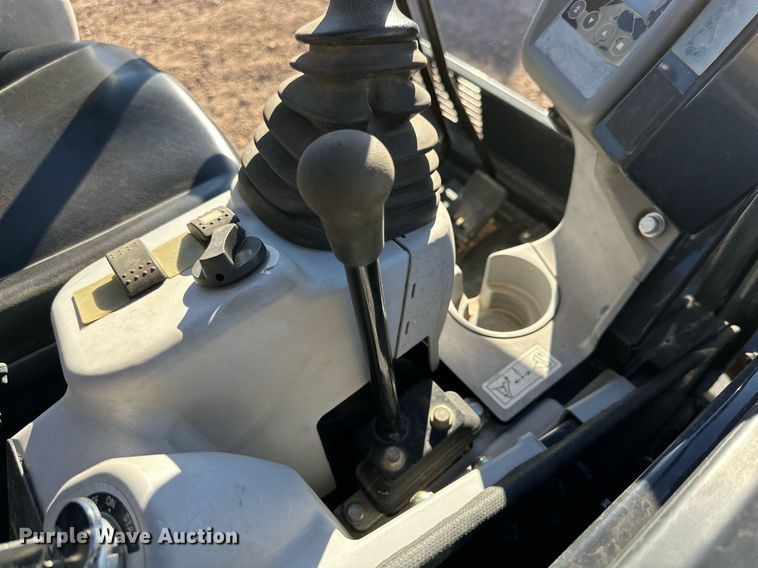 image for item EI0535 2017 John Deere 30G  mini excavator