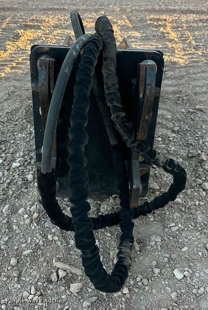 image for item EI0536 Okada ORV550  breaker