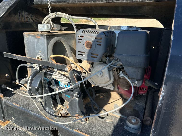 image for item EI0537 2015 XL Specialized XL110 CHDG  lowboy equipment trailer