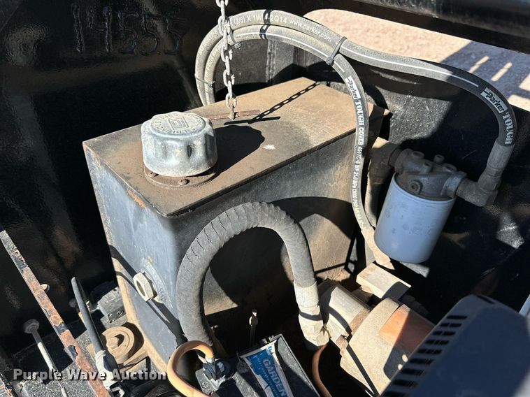 image for item EI0537 2015 XL Specialized XL110 CHDG  lowboy equipment trailer