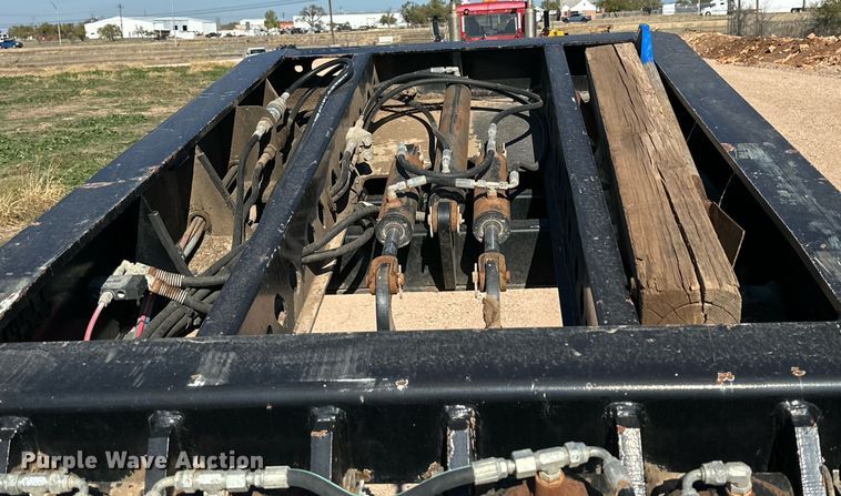 image for item EI0537 2015 XL Specialized XL110 CHDG  lowboy equipment trailer