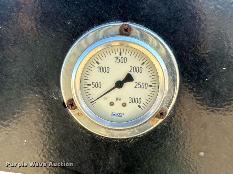 image for item EI0537 2015 XL Specialized XL110 CHDG  lowboy equipment trailer