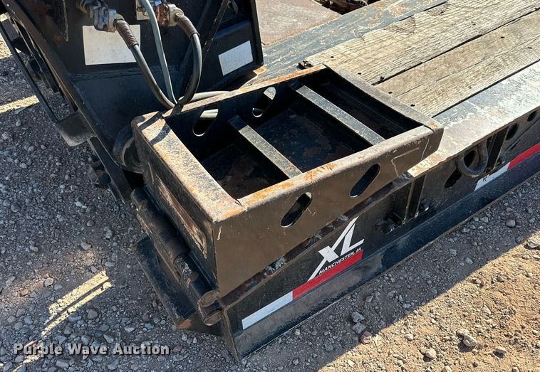 image for item EI0537 2015 XL Specialized XL110 CHDG  lowboy equipment trailer