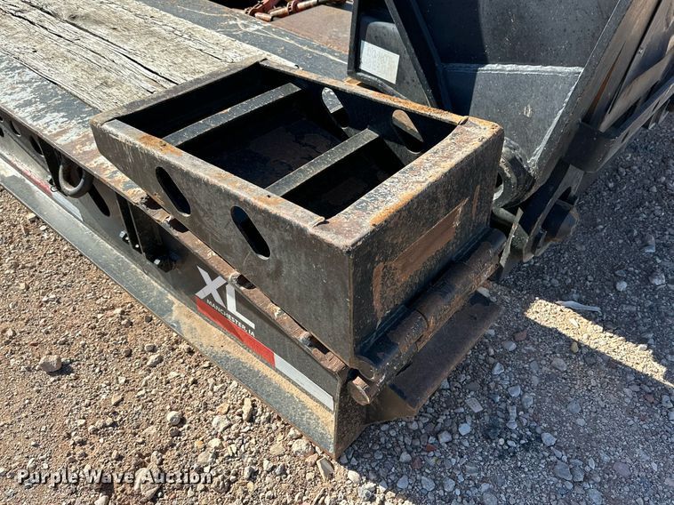 image for item EI0537 2015 XL Specialized XL110 CHDG  lowboy equipment trailer
