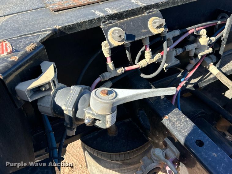 image for item EI0537 2015 XL Specialized XL110 CHDG  lowboy equipment trailer