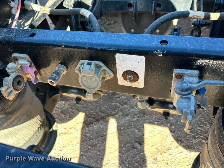 image for item EI0537 2015 XL Specialized XL110 CHDG  lowboy equipment trailer