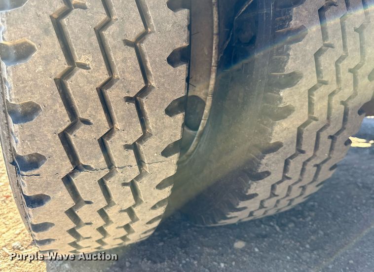 image for item EI0537 2015 XL Specialized XL110 CHDG  lowboy equipment trailer