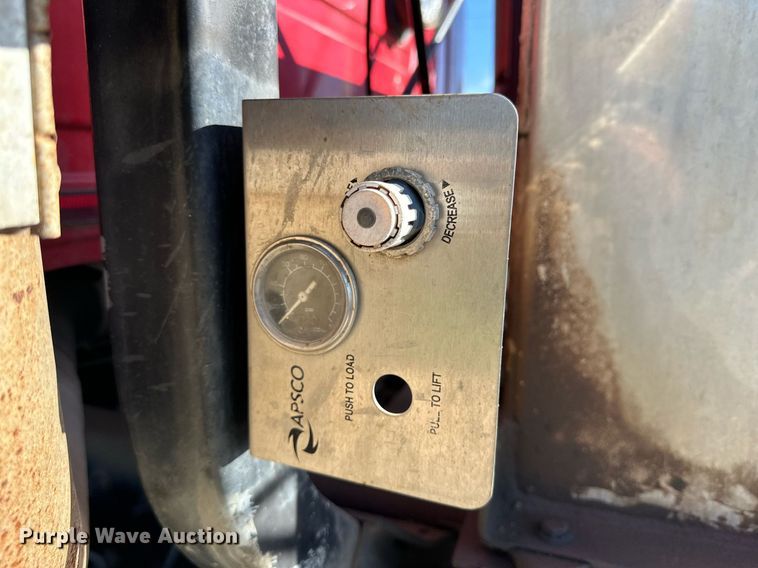 image for item EI0538 1999 Mack CH613  semi truck