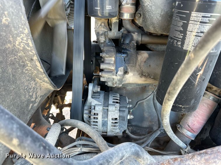 image for item EI0538 1999 Mack CH613  semi truck