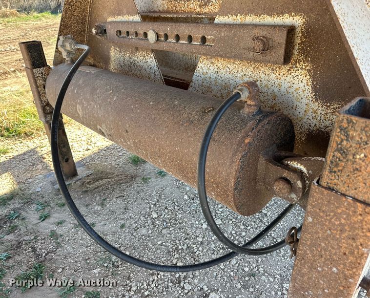 image for item EI0540 2012 Construction Trailers Specialist  bottom dump trailer