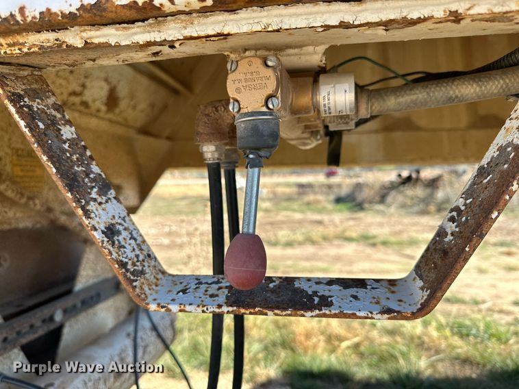 image for item EI0540 2012 Construction Trailers Specialist  bottom dump trailer