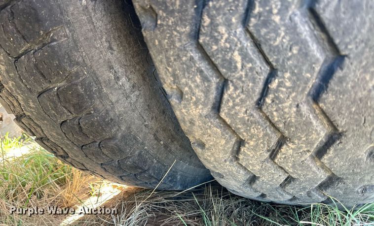 image for item EI0540 2012 Construction Trailers Specialist  bottom dump trailer