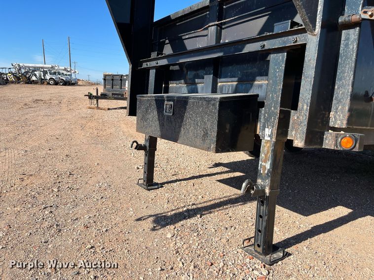 image for item EI0542 2010 Big Tex 10LP  dump trailer