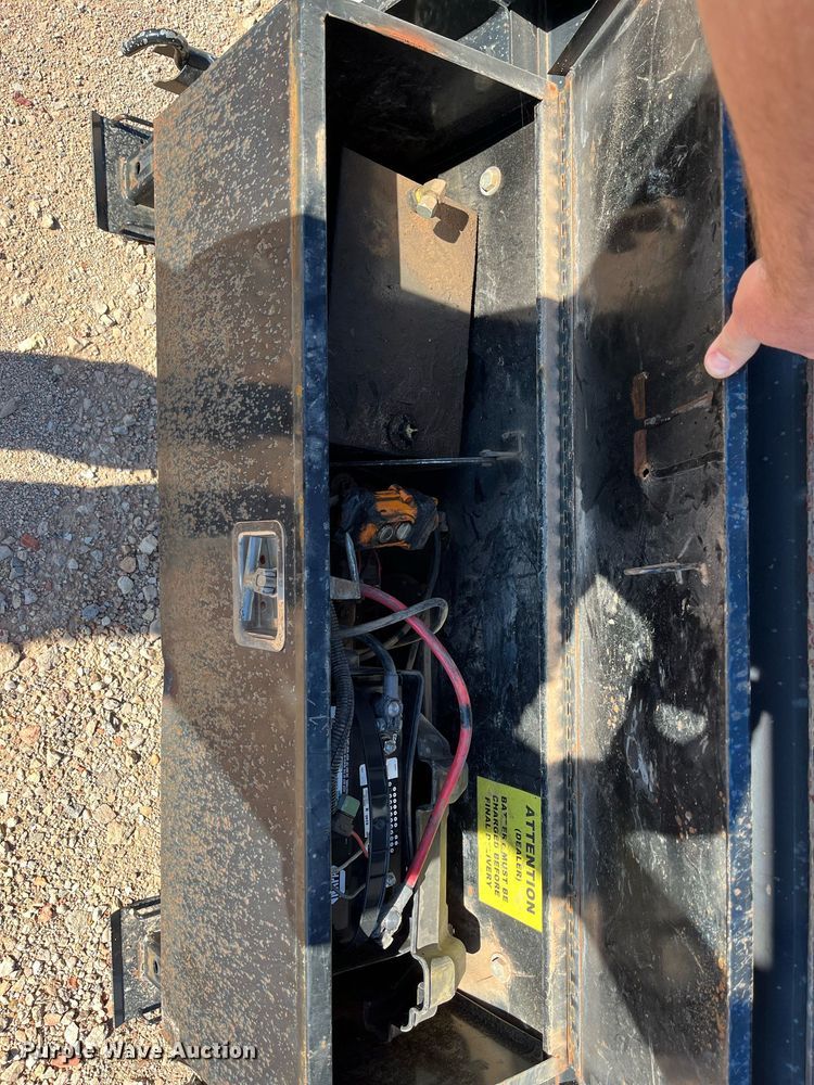 image for item EI0542 2010 Big Tex 10LP  dump trailer